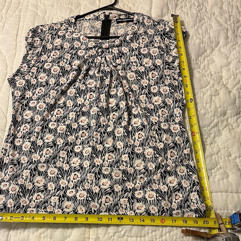 Karl Lagerfeld Black and White Floral Blouse
